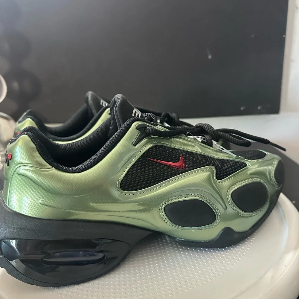 🆕Nike Air Max Muse Metallic Oil Green Sneakers